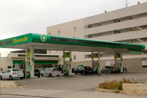 Foto de referencia de una gasolinera BP