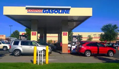 Foto de referencia de una gasolinera Costco