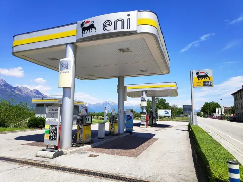 Foto de referencia de una gasolinera Eni