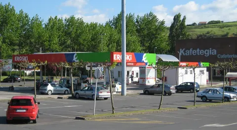 Foto de referencia de una gasolinera Eroski
