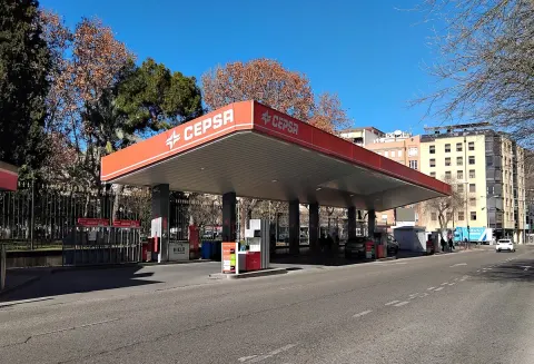 Foto de referencia de una gasolinera Cepsa