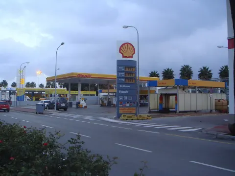 Foto de referencia de una gasolinera Shell
