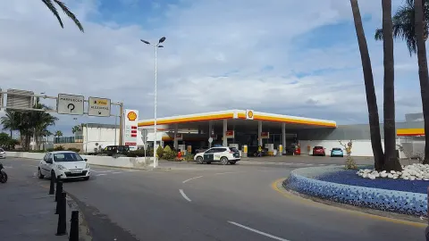 Foto de referencia de una gasolinera Shell